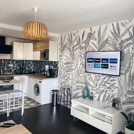 New: Appartement Tout Confort + Parking Gratuit Amiens Bagian luar foto