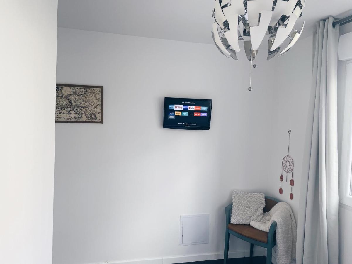 New: Appartement Tout Confort + Parking Gratuit Amiens Bagian luar foto